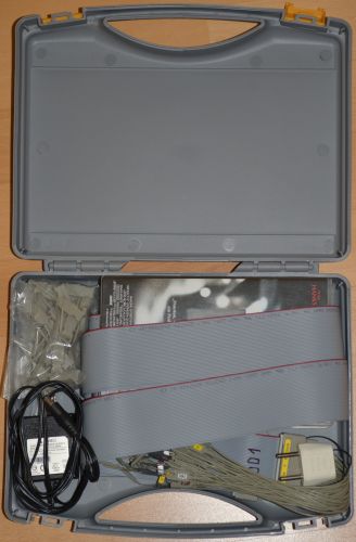 la-carrying-case-open.jpg